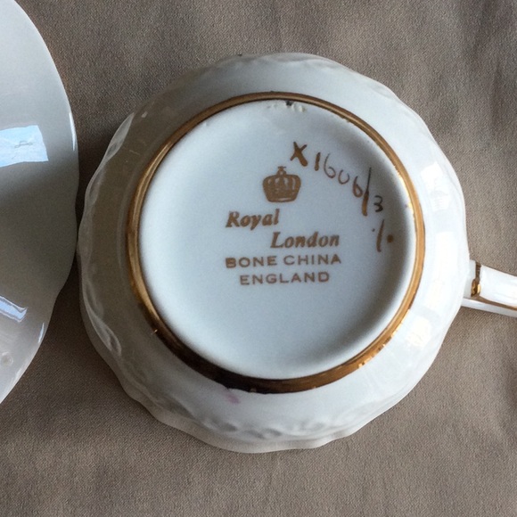 Vintage Royal London Cup& Saucer - Picture 2 of 5